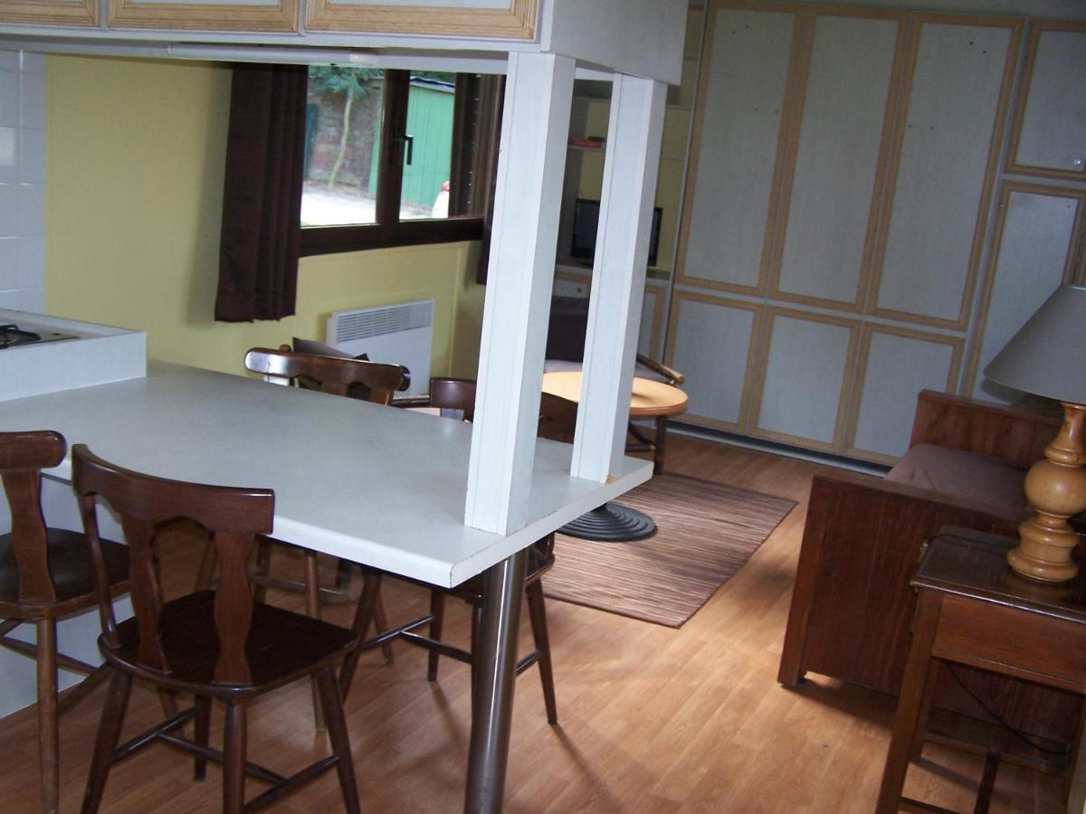 3 Gites - Relais Du Saussay In Pertheville Ners Buitenkant foto